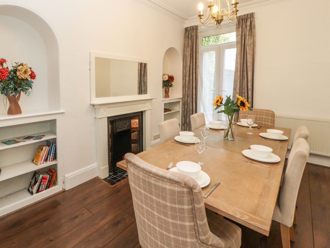 7 Lonsdale Terrace