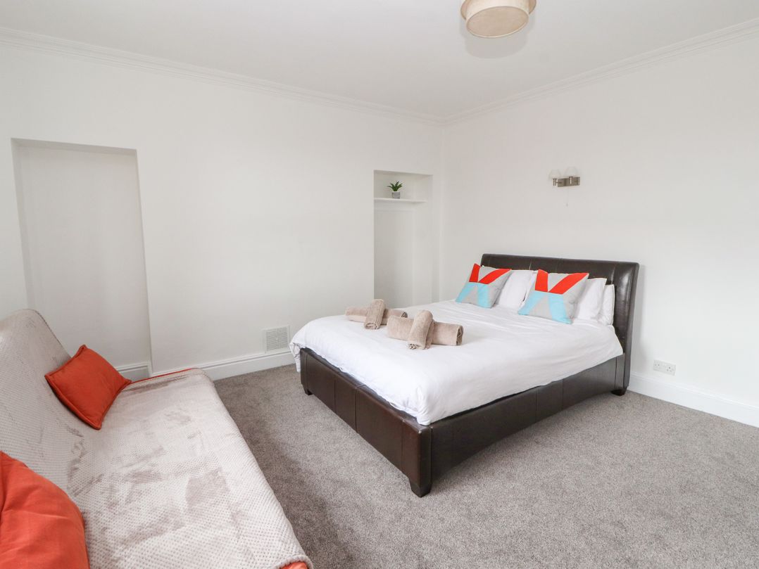 7 Lonsdale Terrace