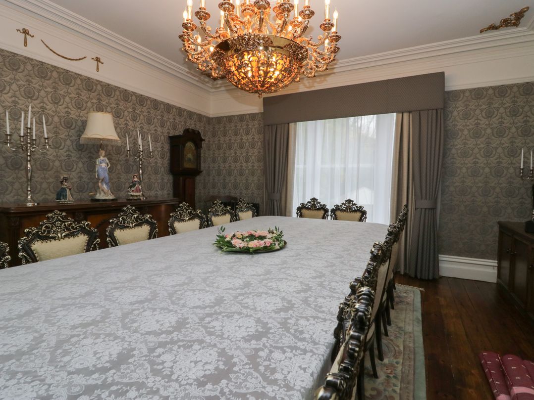 Beechgrove Manor