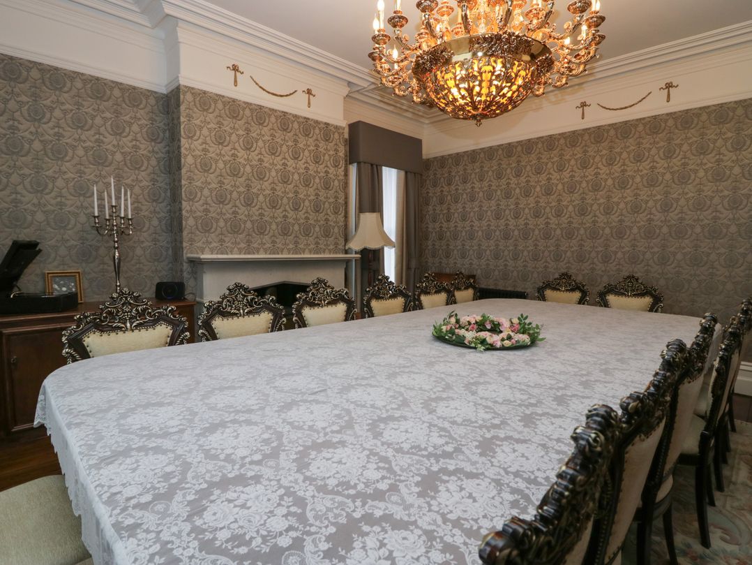 Beechgrove Manor