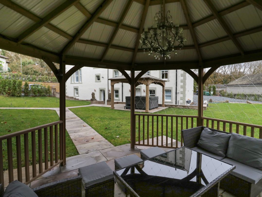 Beechgrove Manor