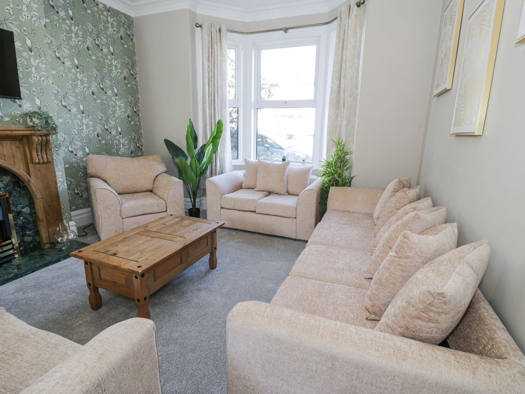 6 Canning Road