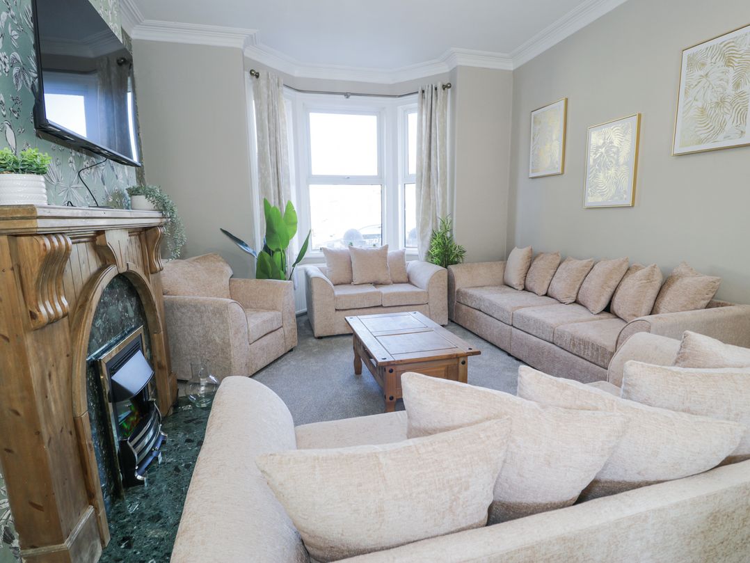 6 Canning Road