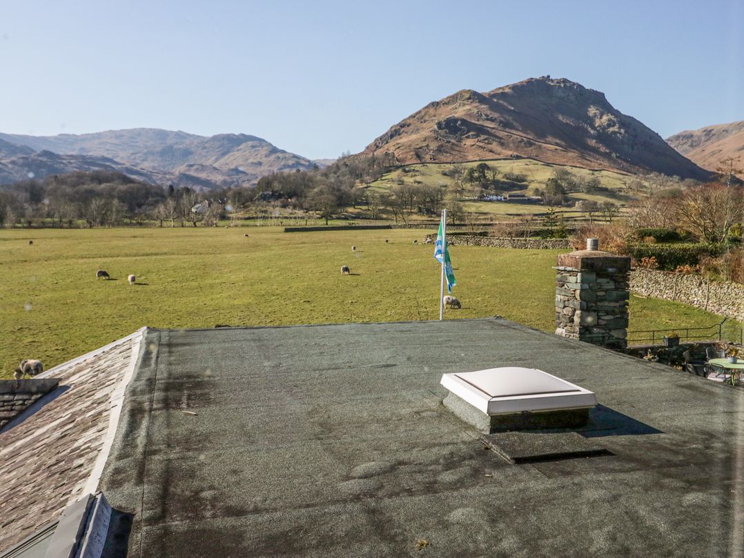 Raise View House