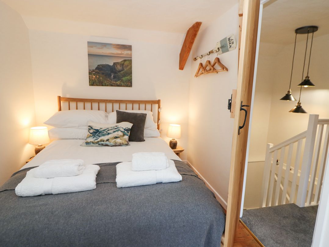 Dyffryn Cottage