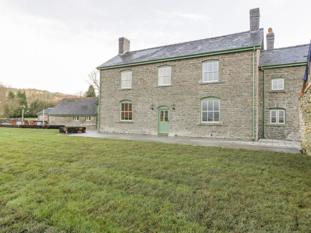 Evenjobb Court Farmhouse