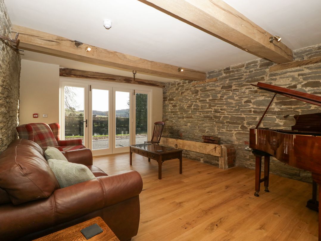 Evenjobb Court Farmhouse