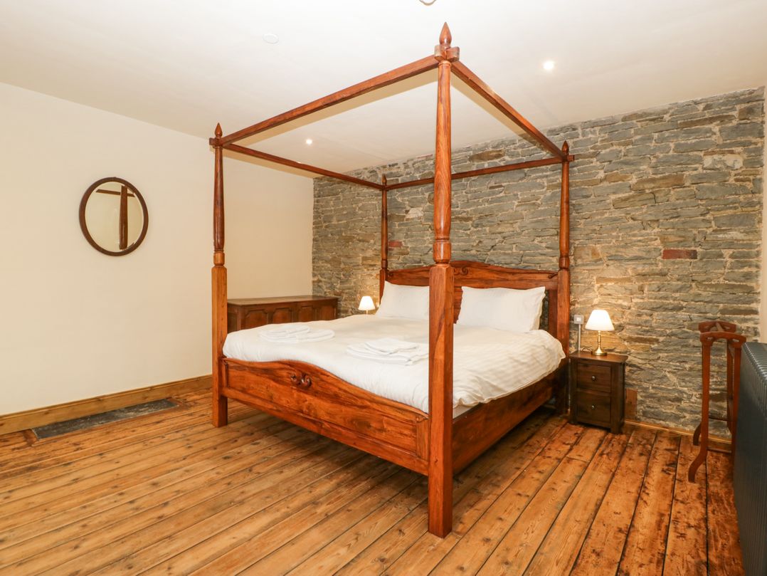 Evenjobb Court Farmhouse