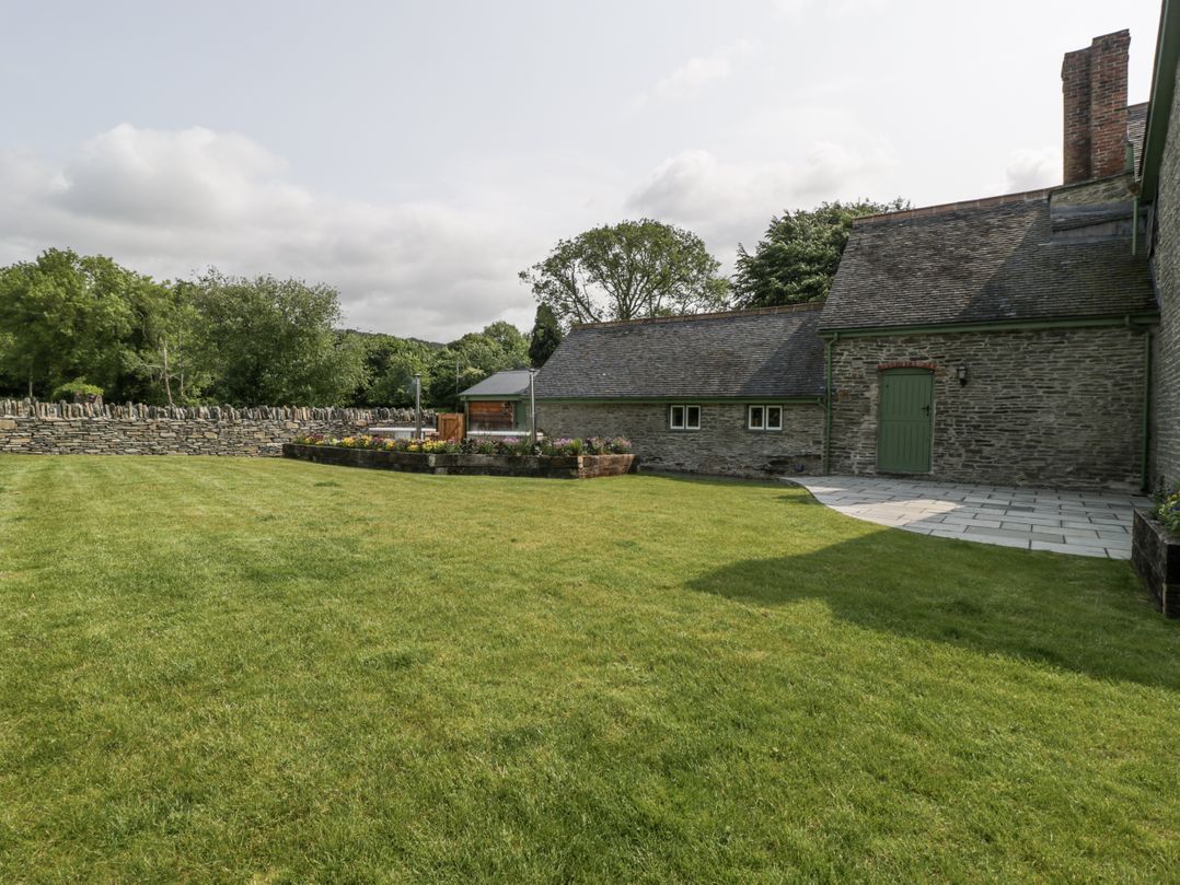 Evenjobb Court Farmhouse
