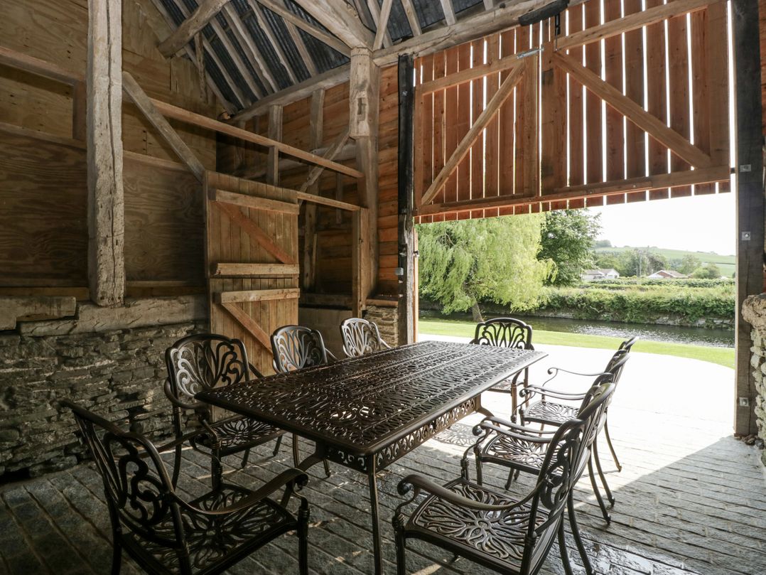 Evenjobb Court Farmhouse