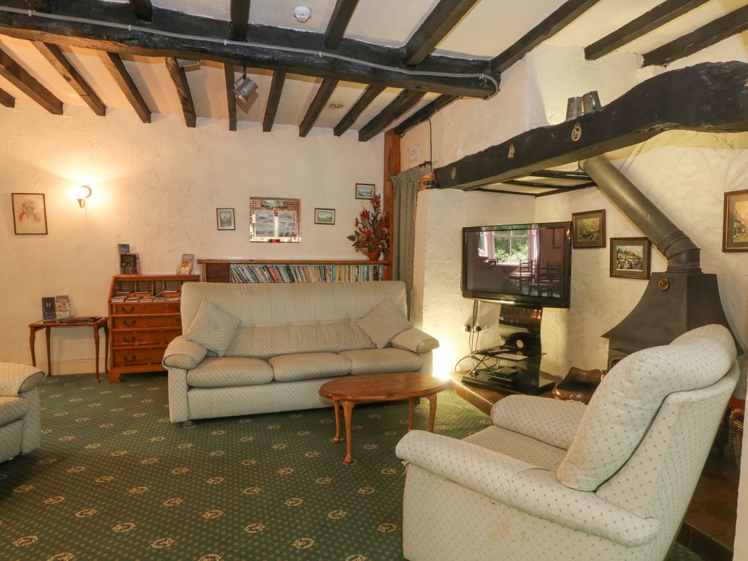 Rosehill Manor