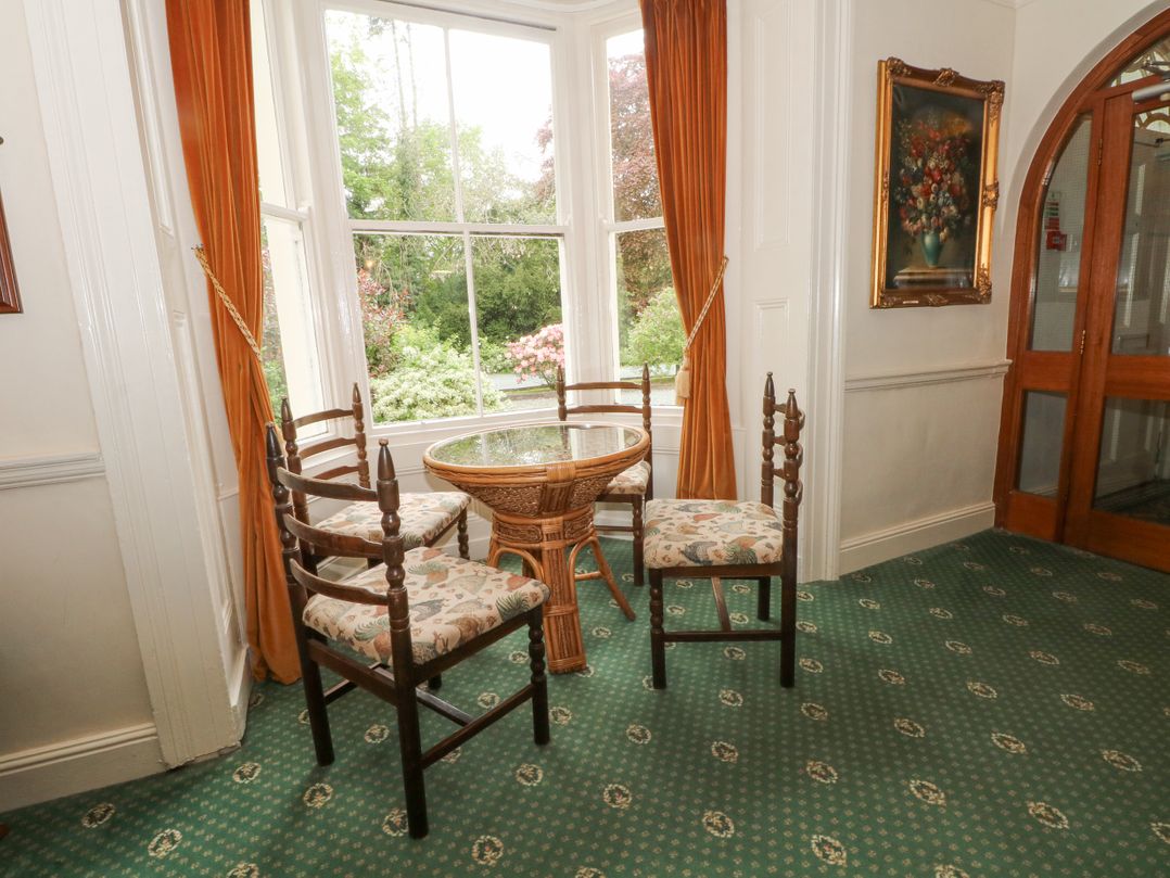Rosehill Manor
