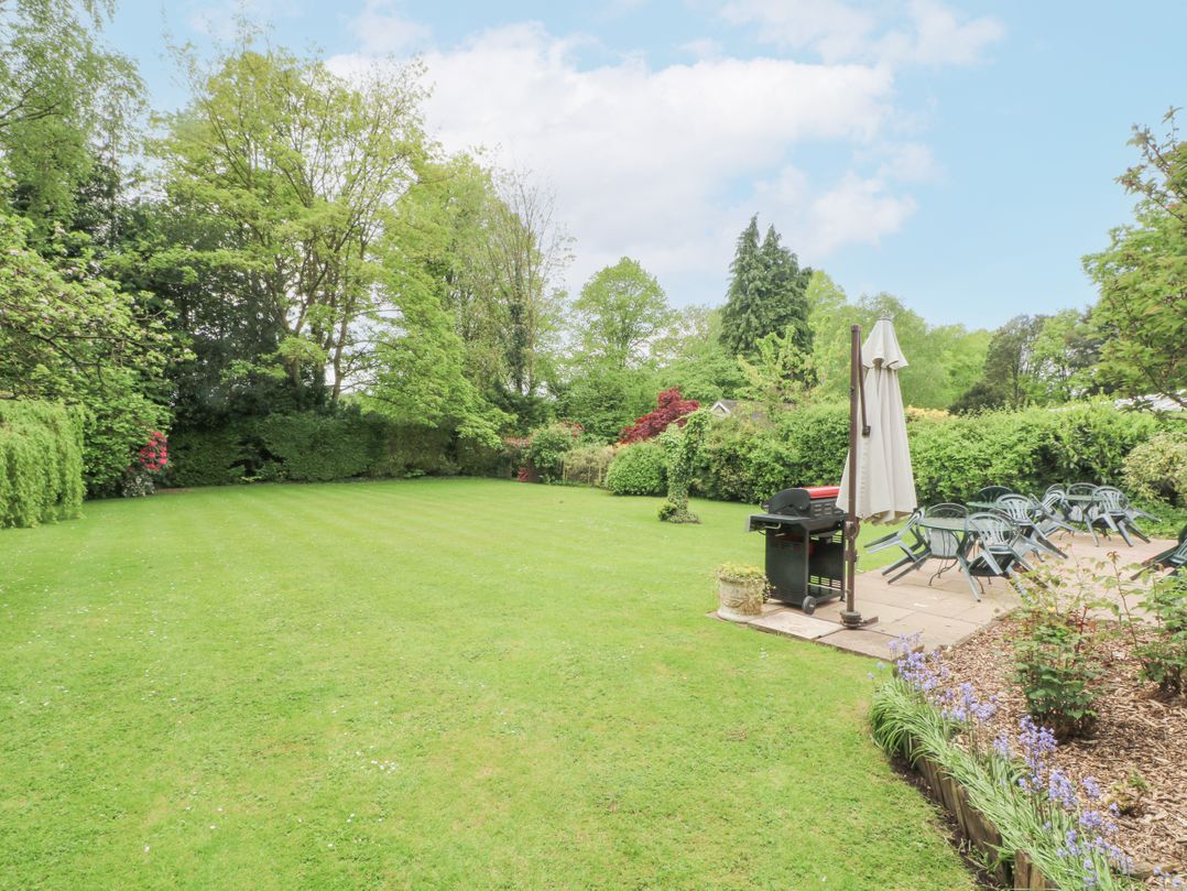 Rosehill Manor