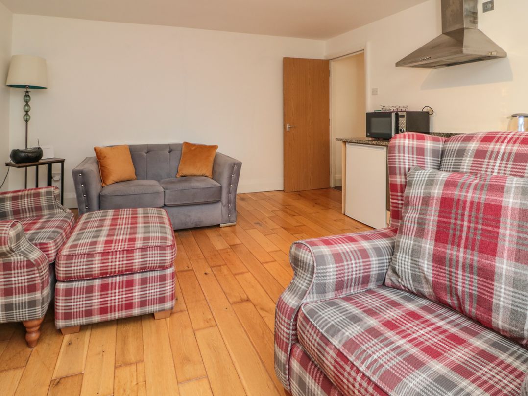 Flat 8