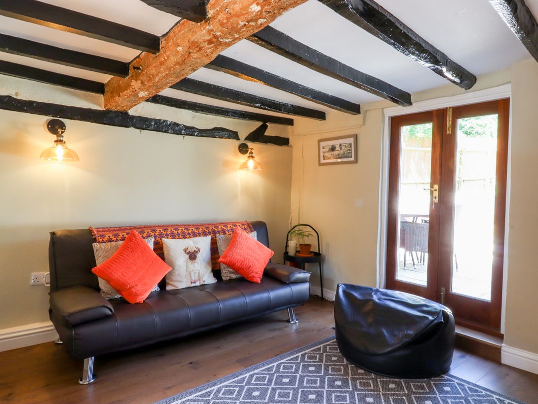 1 Harpur Cottage