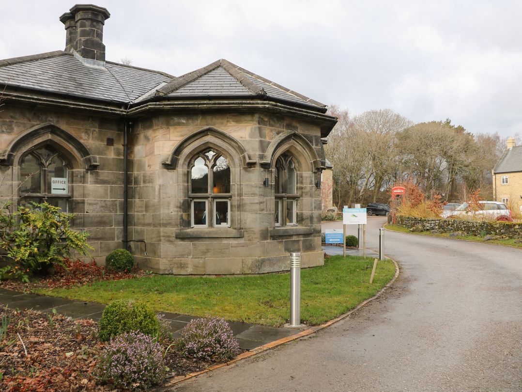 Hopton