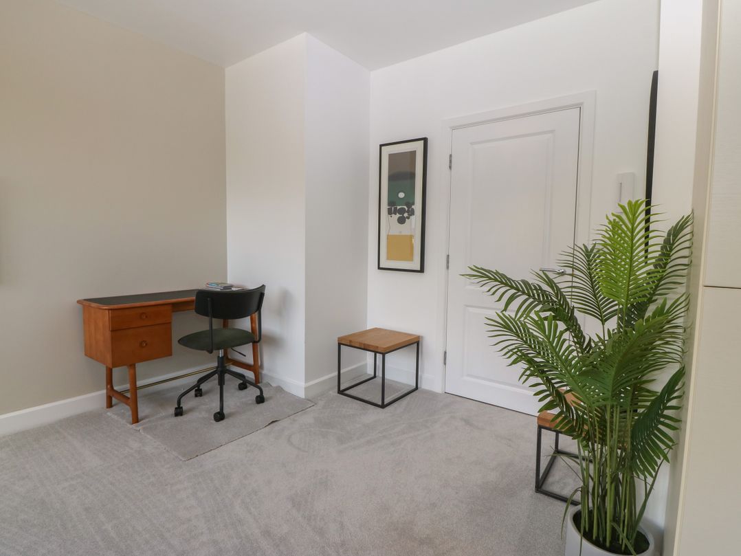 Apartment 16