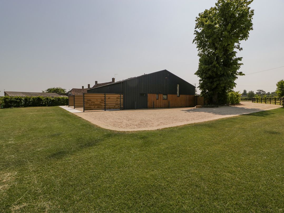 Linden Barn
