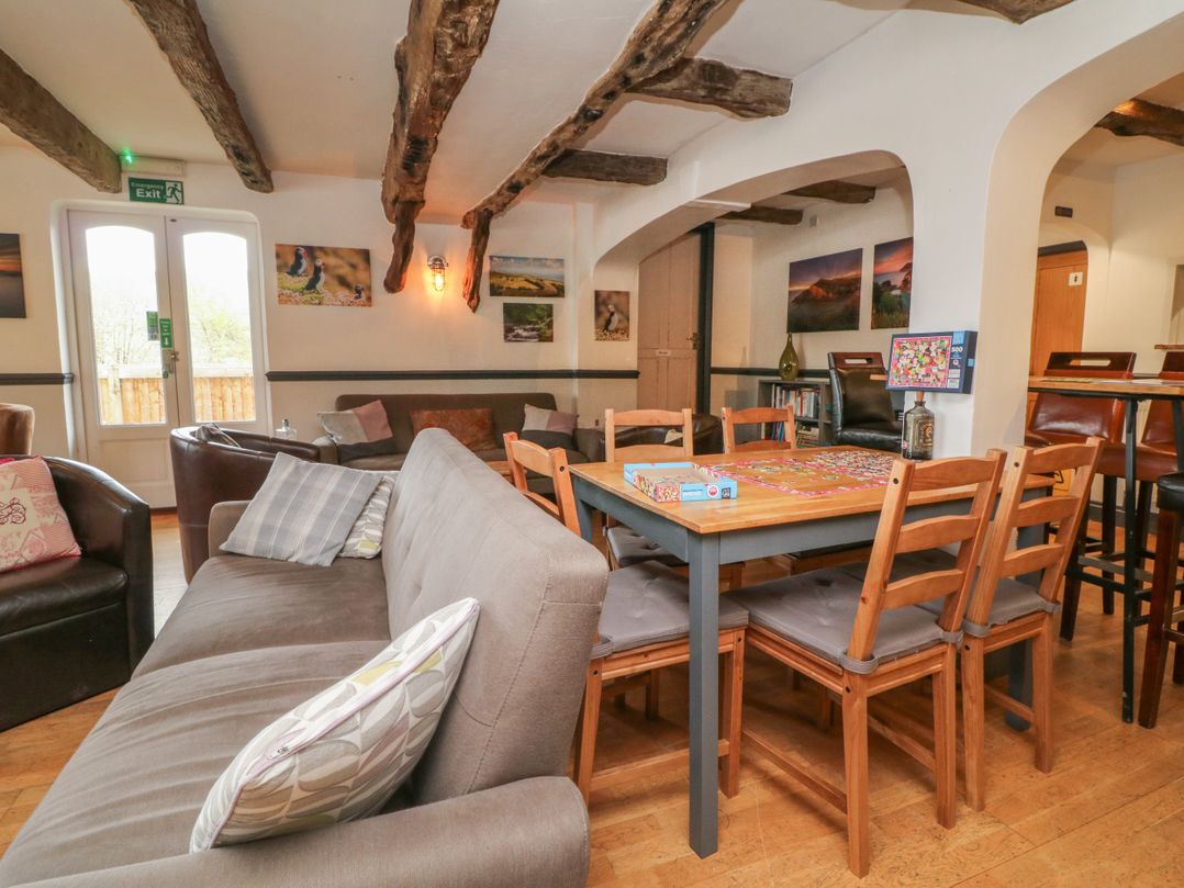 Chalet Log Cabin C11