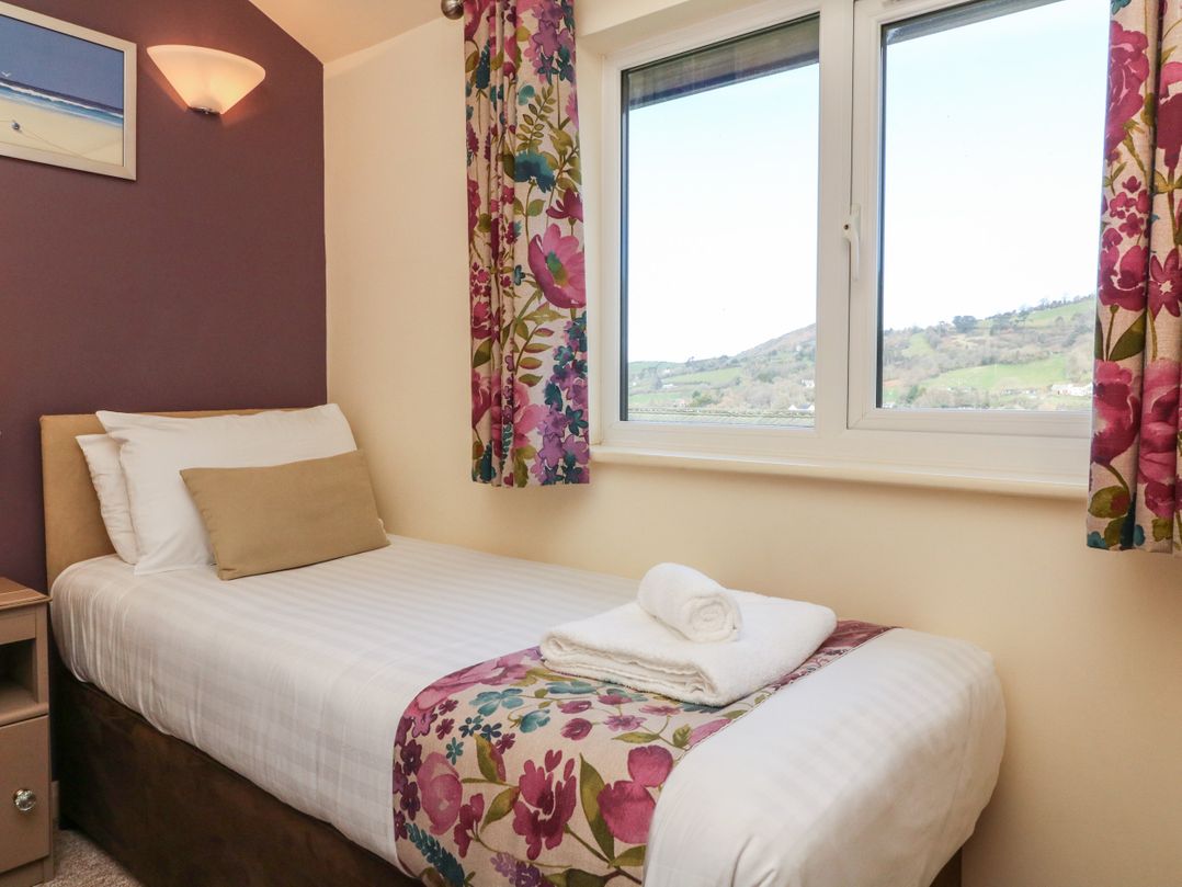 Chalet Log Cabin L15