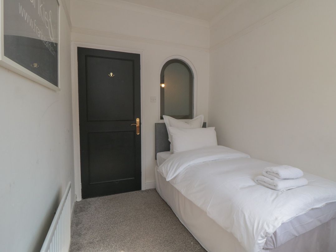 Top-Notch Flat