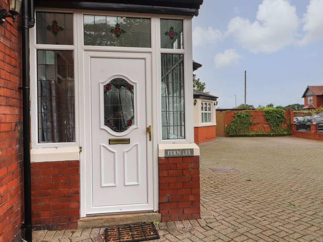 Fern Lee
