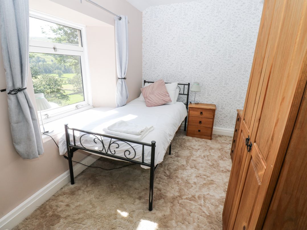 Joyces Cottage, 2 Brown Hill