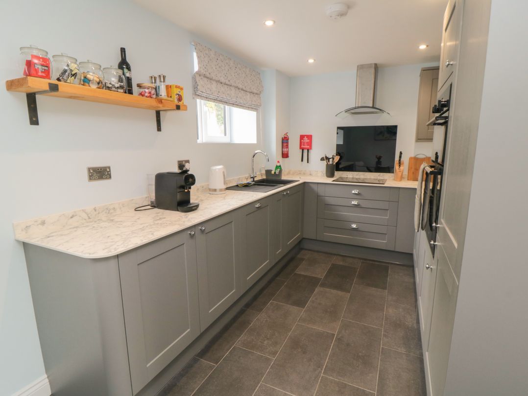 1 Staveley Cottages
