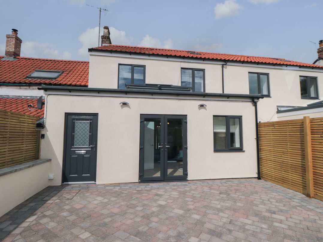 1 Staveley Cottages