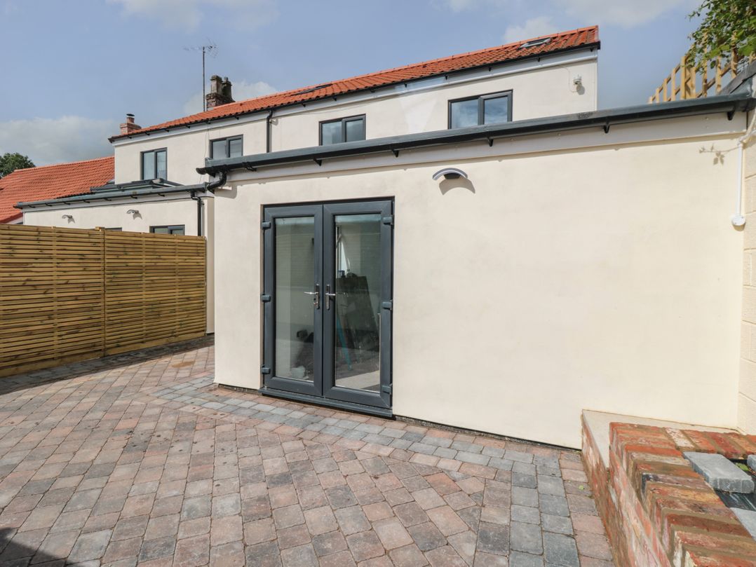 2 Staveley Cottages