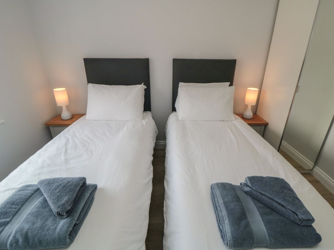 2 Staveley Cottages