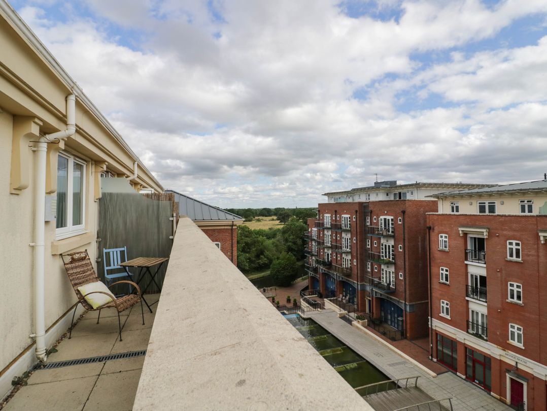 63 Vista Heights