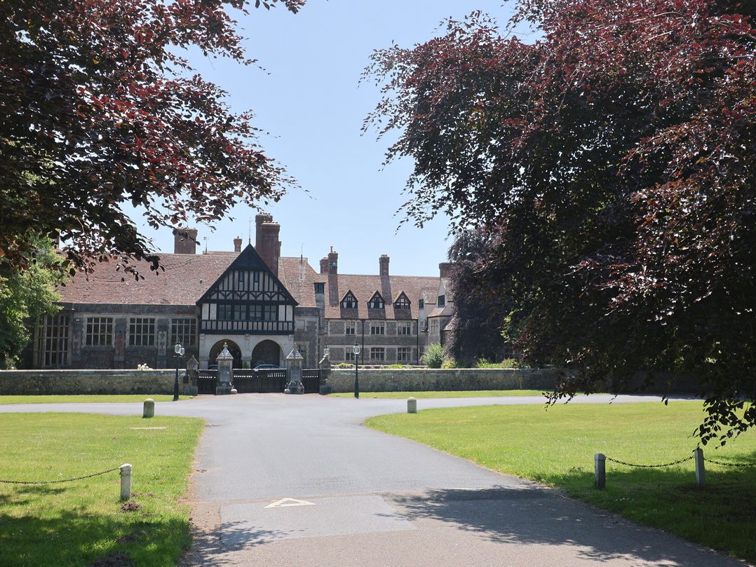 10 The Gardens