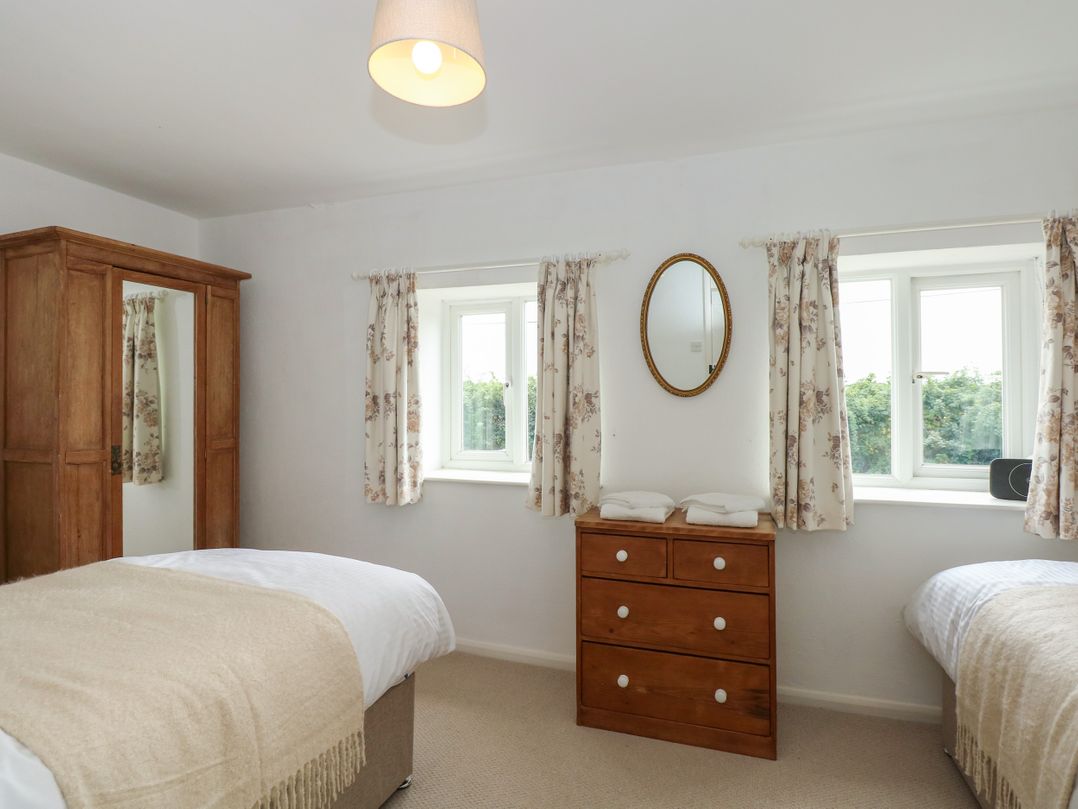 Horseshoe Cottage