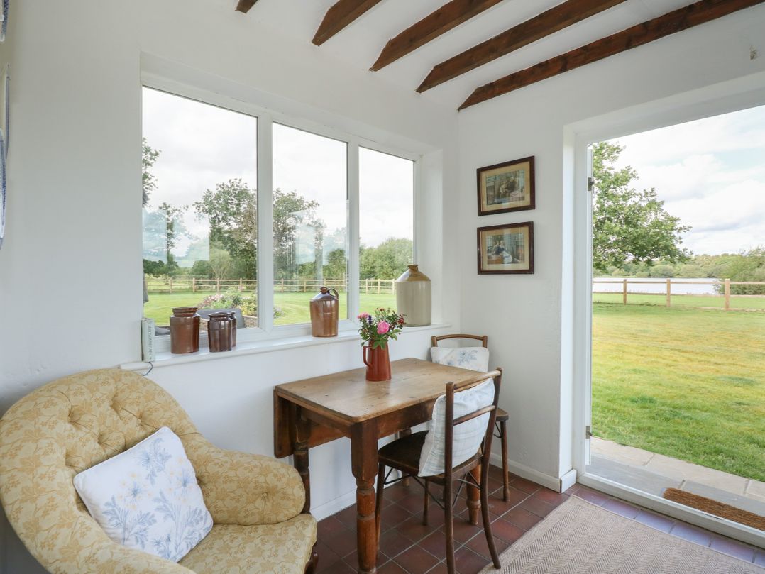 Horseshoe Cottage