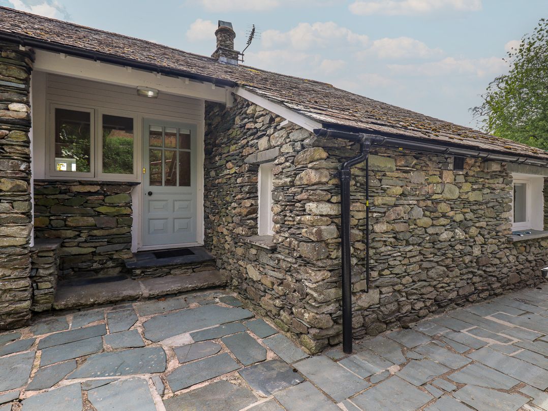 2 Hart Head Barn