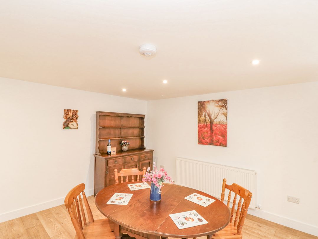 Salmon Leap Cottage 2