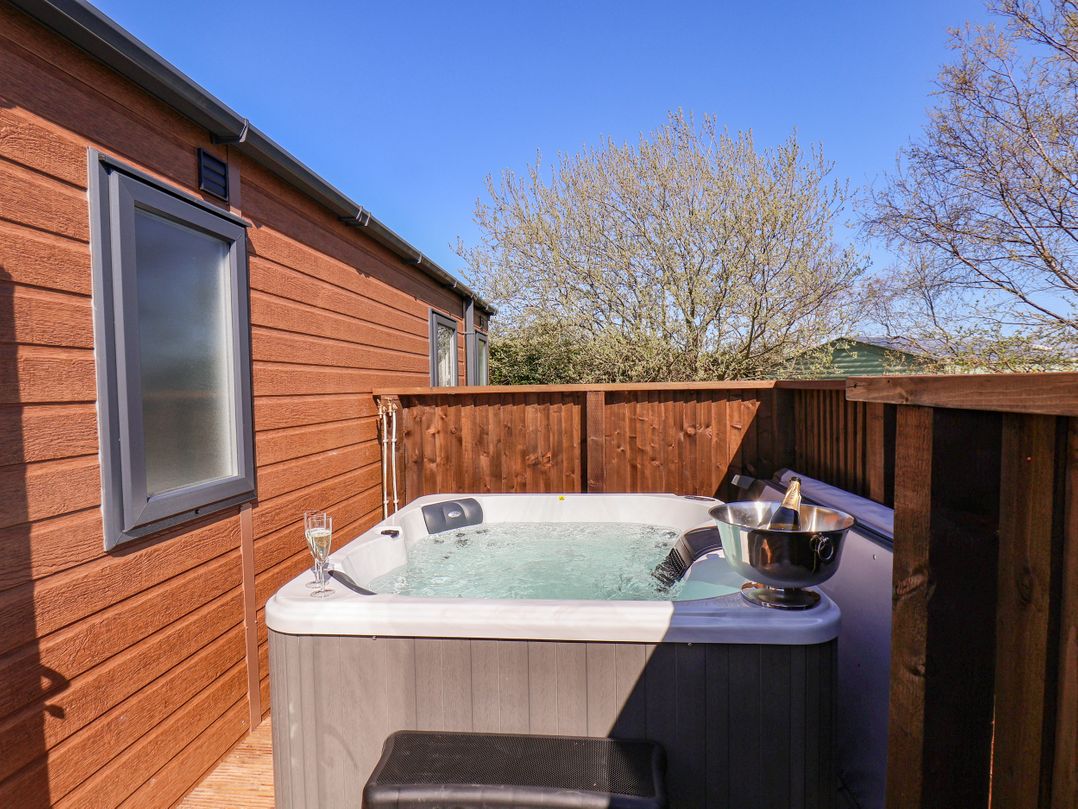 Honeysuckle Lodge