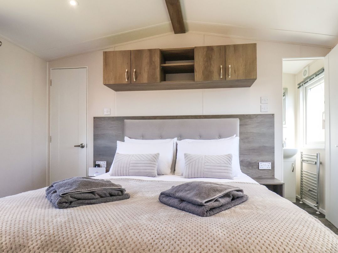 Lilac Lodge
