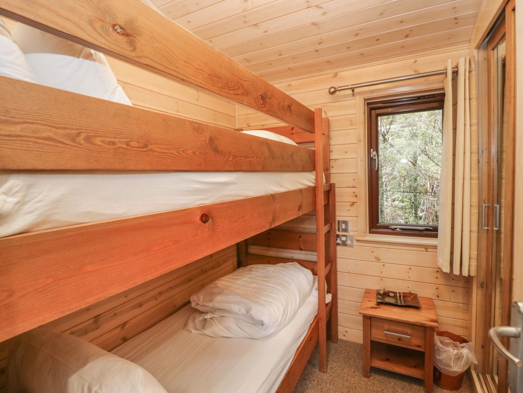 Canadian Cabin 37
