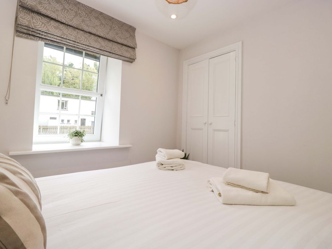 Riverside Cottage No 5
