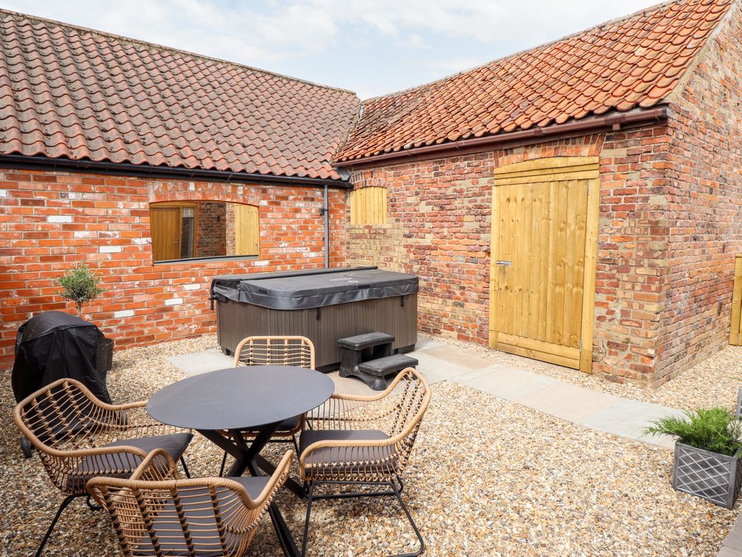 The Grange Cottage 2