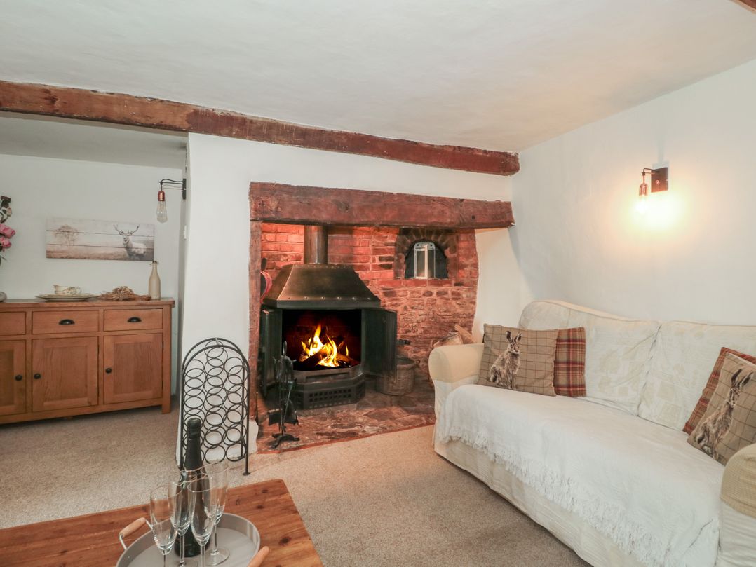 2 Pigsfoot Cottages