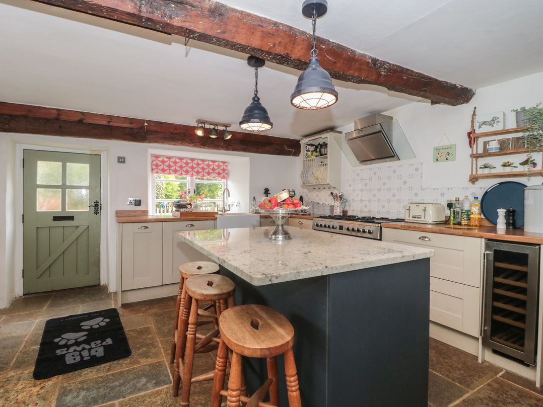 2 Pigsfoot Cottages