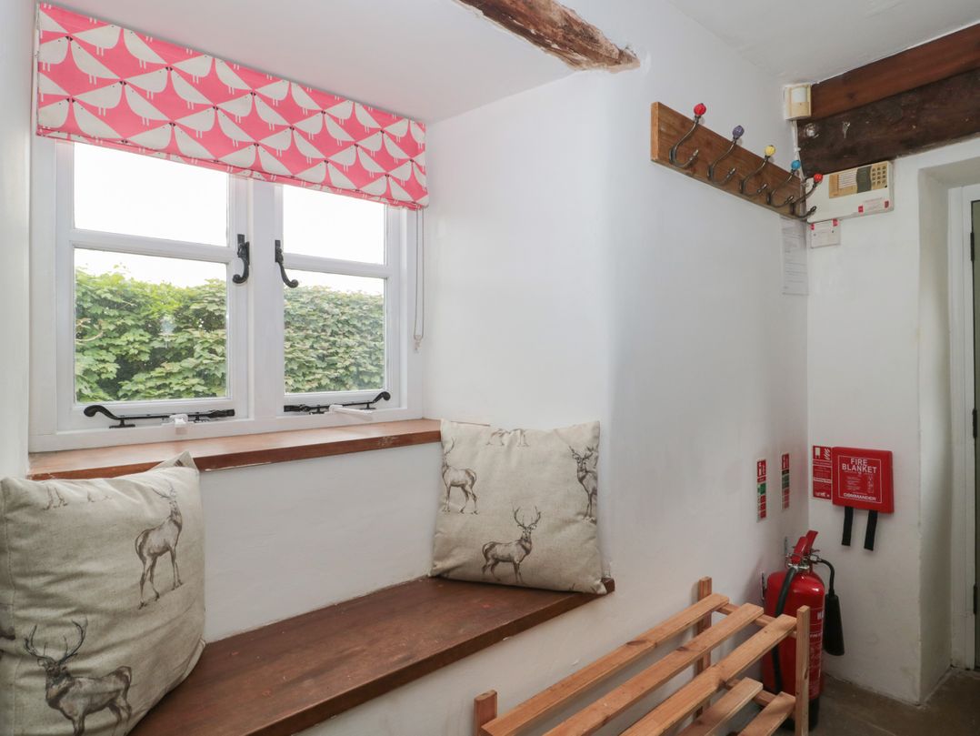 2 Pigsfoot Cottages