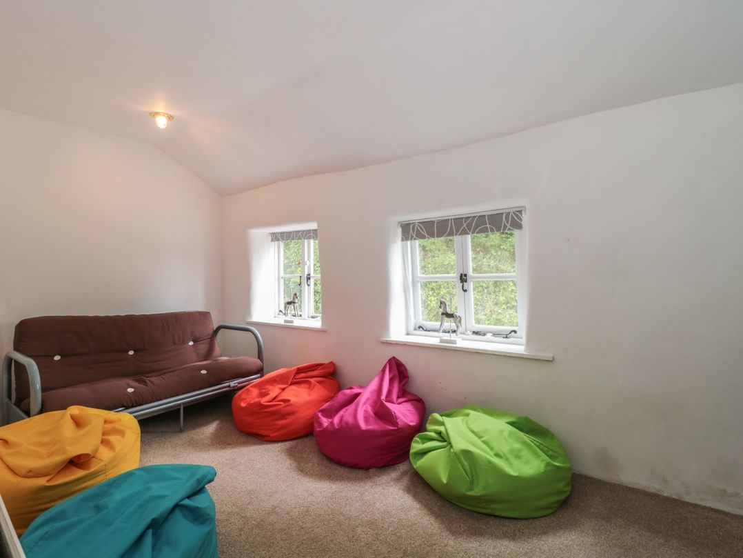 2 Pigsfoot Cottages