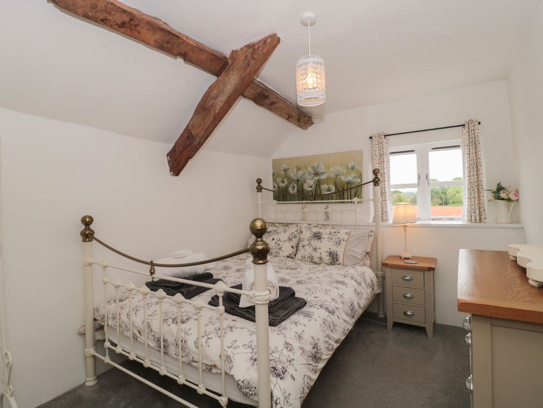 2 Pigsfoot Cottages