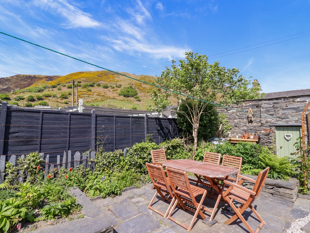Glan yr Afon