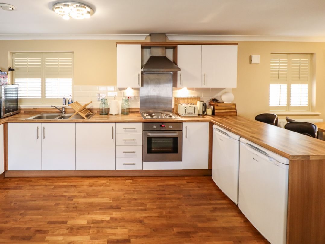 10 Mellor Way