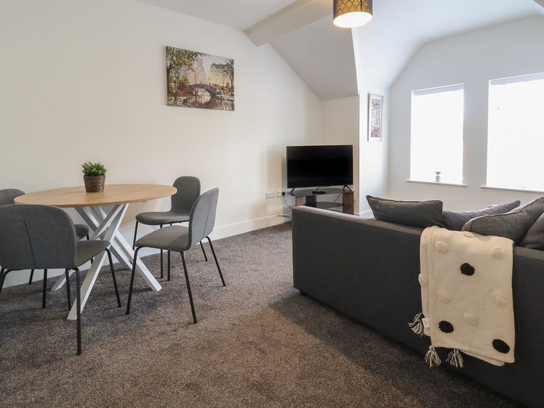 Apartment 4